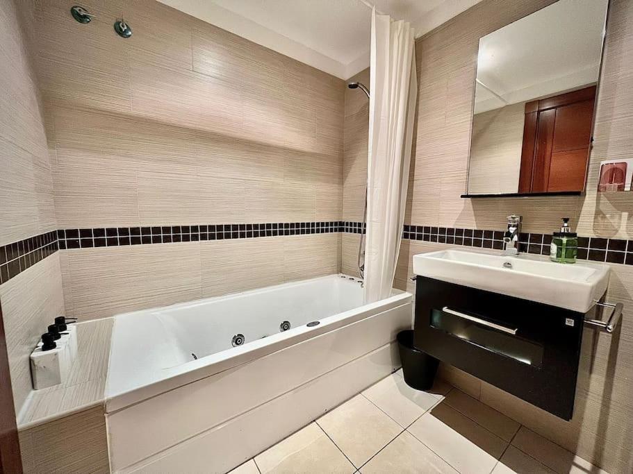 Central Suites Arenal Vigo Exteriör bild