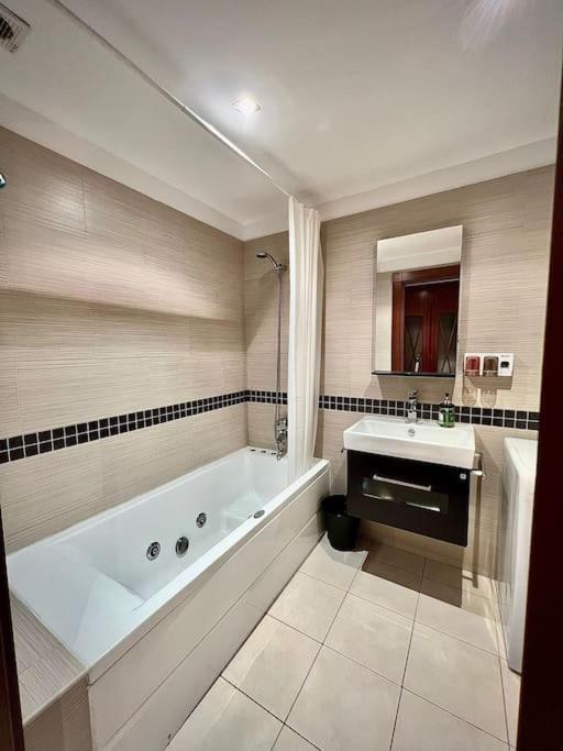 Central Suites Arenal Vigo Exteriör bild